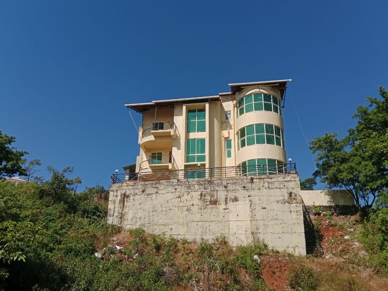 Dev Anand Villa Mahābaleshwar Exteriör bild